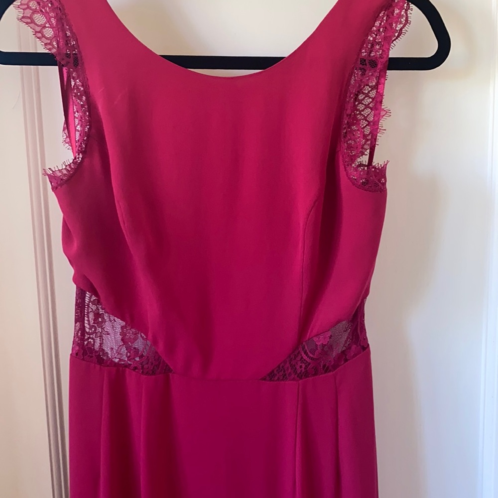 Berry gown with lace details